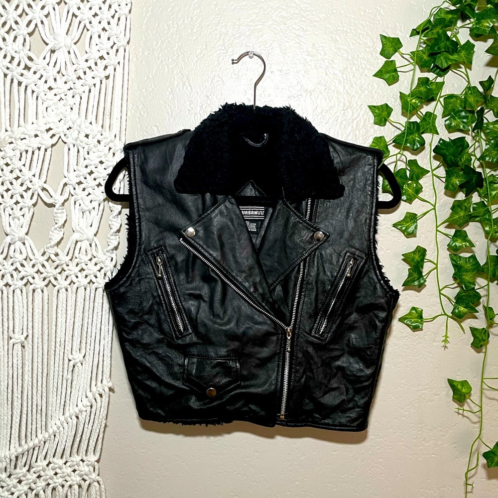 80s Style Black Genuine Leather Cropped Vest with Sherpa Lining